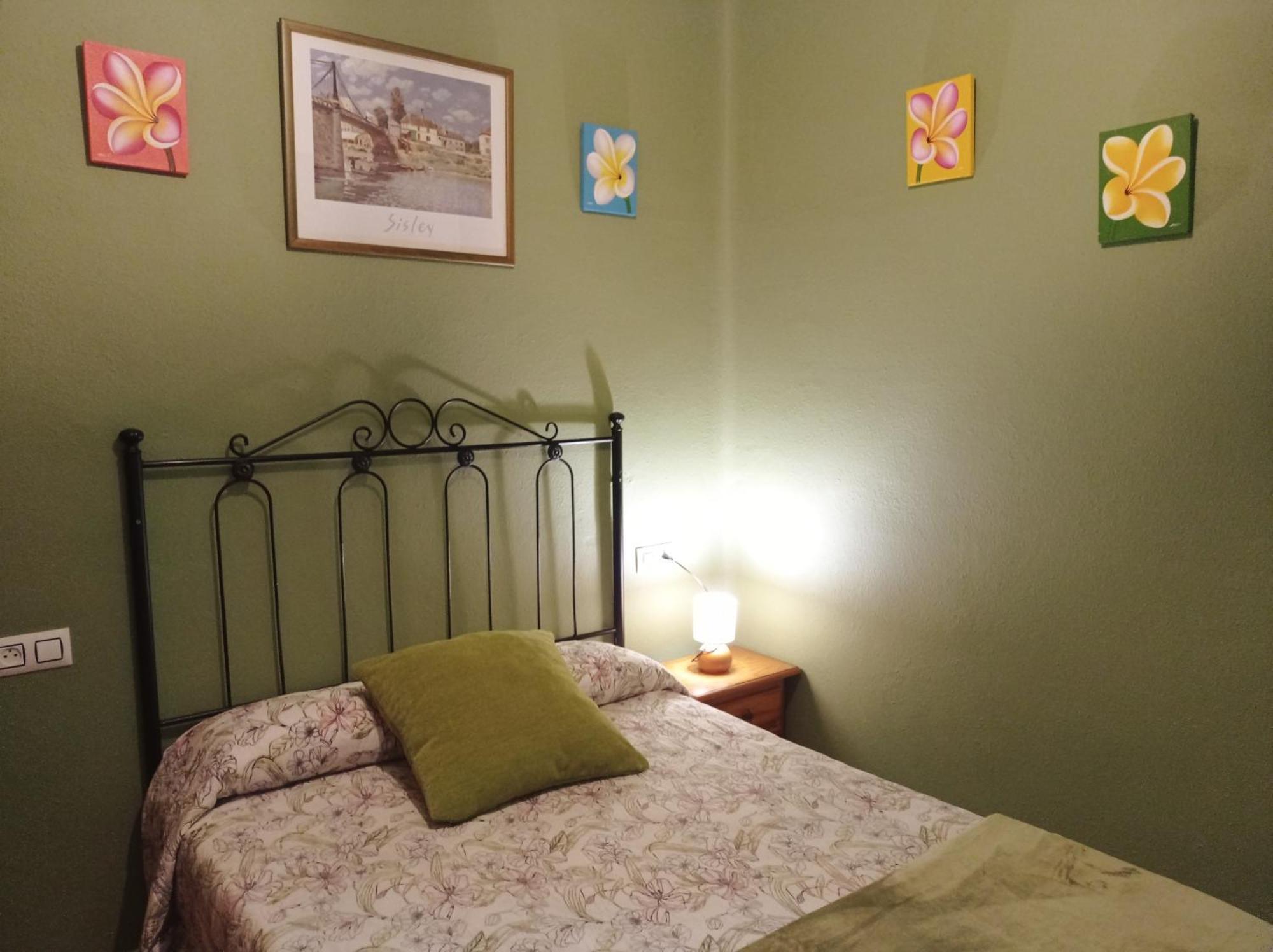 Hospedaje Don Pelayo Gijon Bagian luar foto