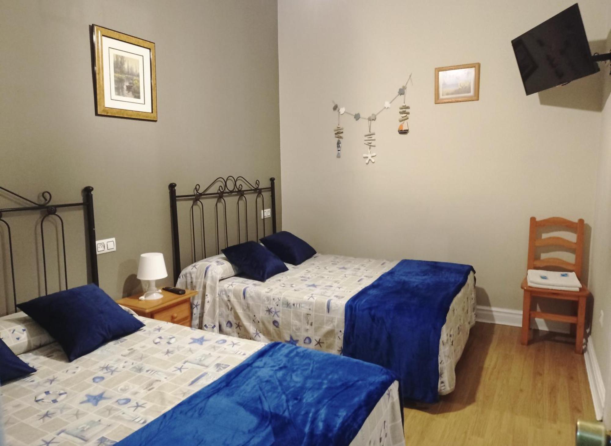Hospedaje Don Pelayo Gijon Bagian luar foto