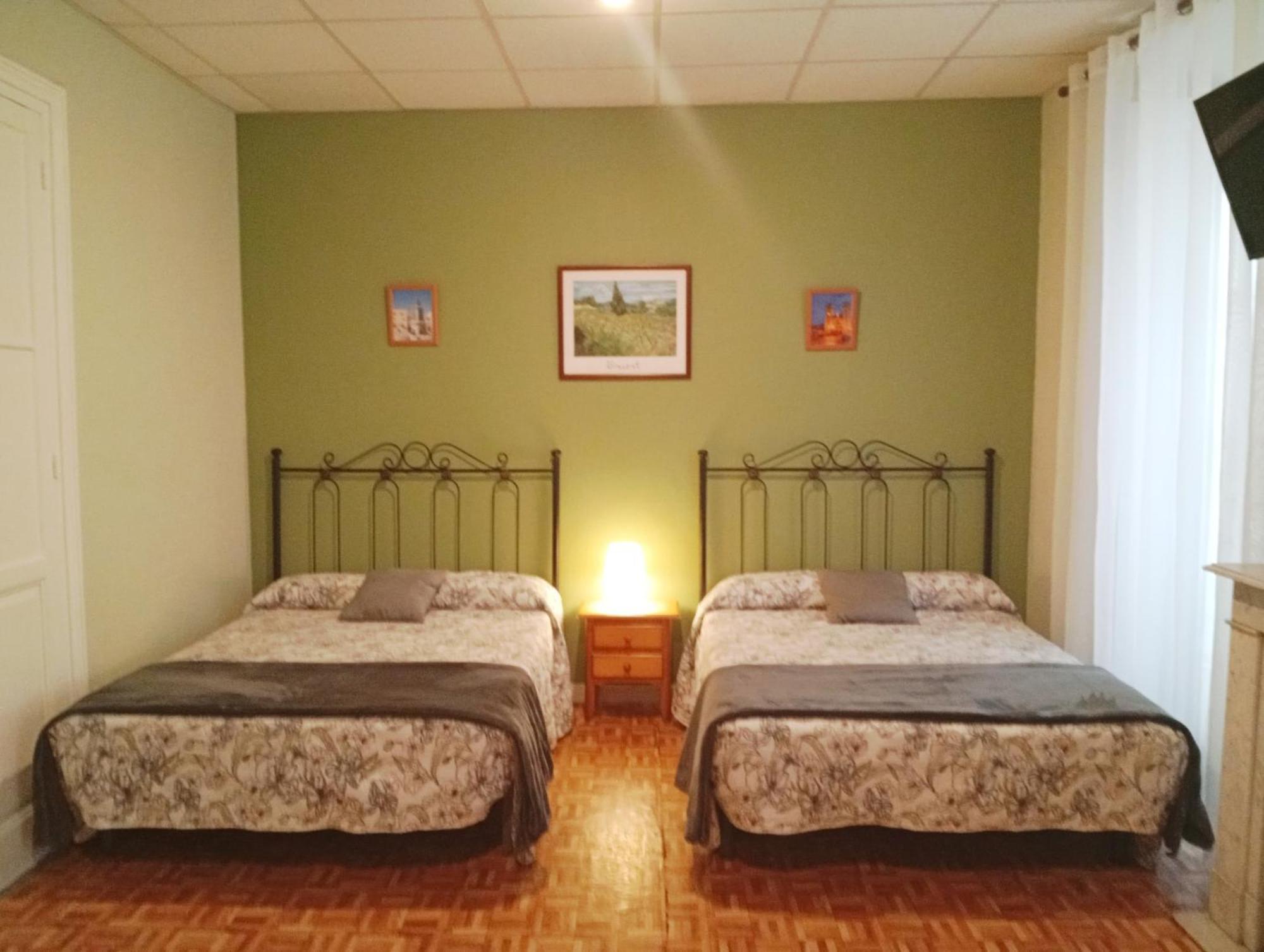 Hospedaje Don Pelayo Gijon Ruang foto