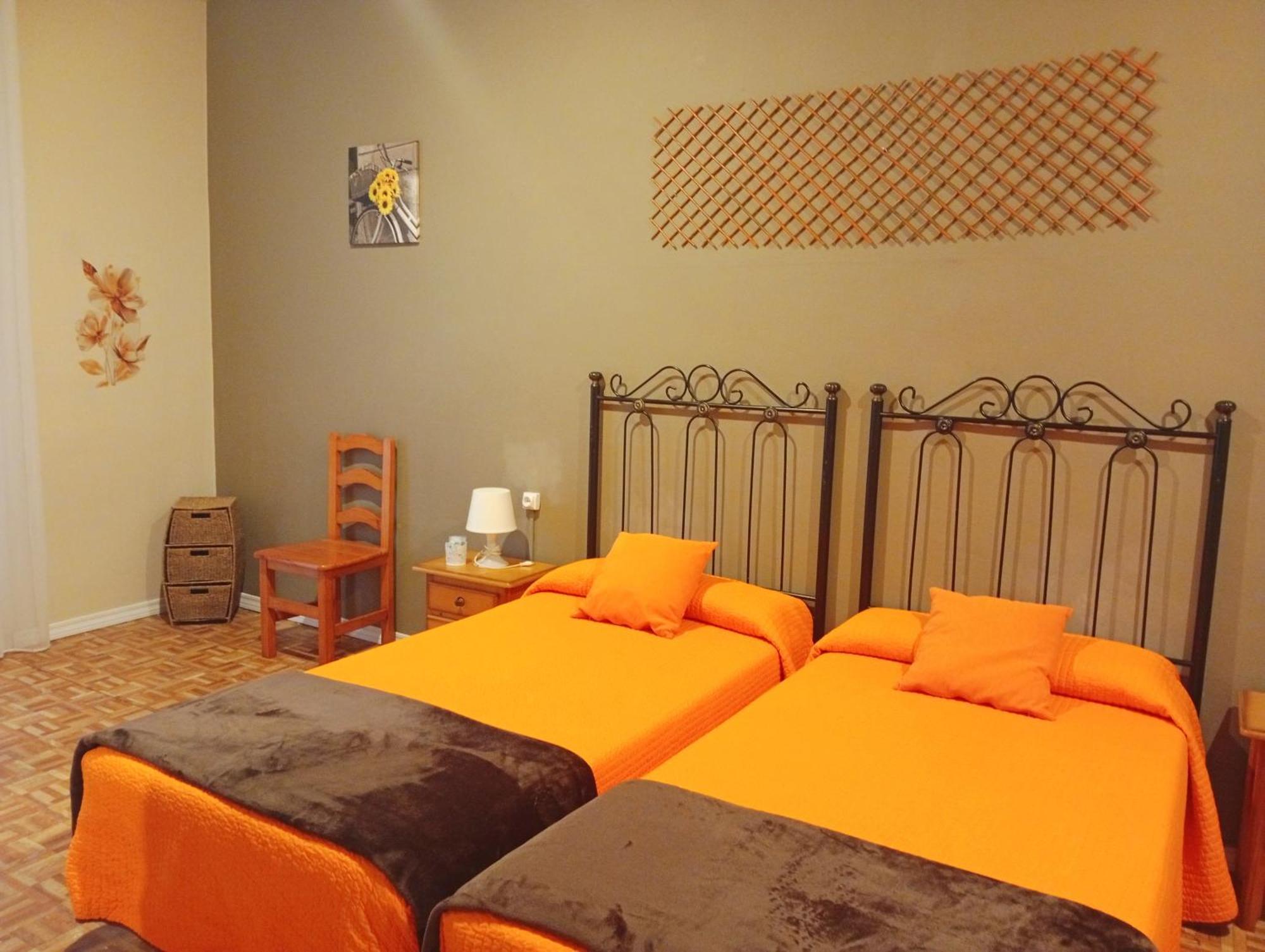 Hospedaje Don Pelayo Gijon Ruang foto