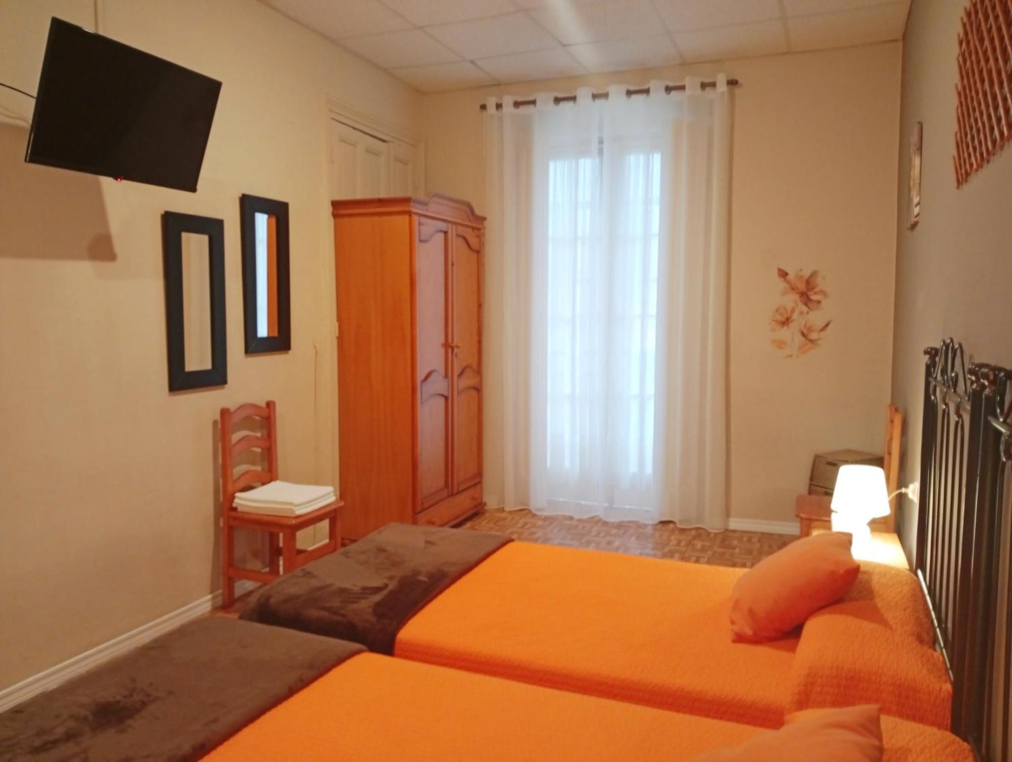 Hospedaje Don Pelayo Gijon Ruang foto