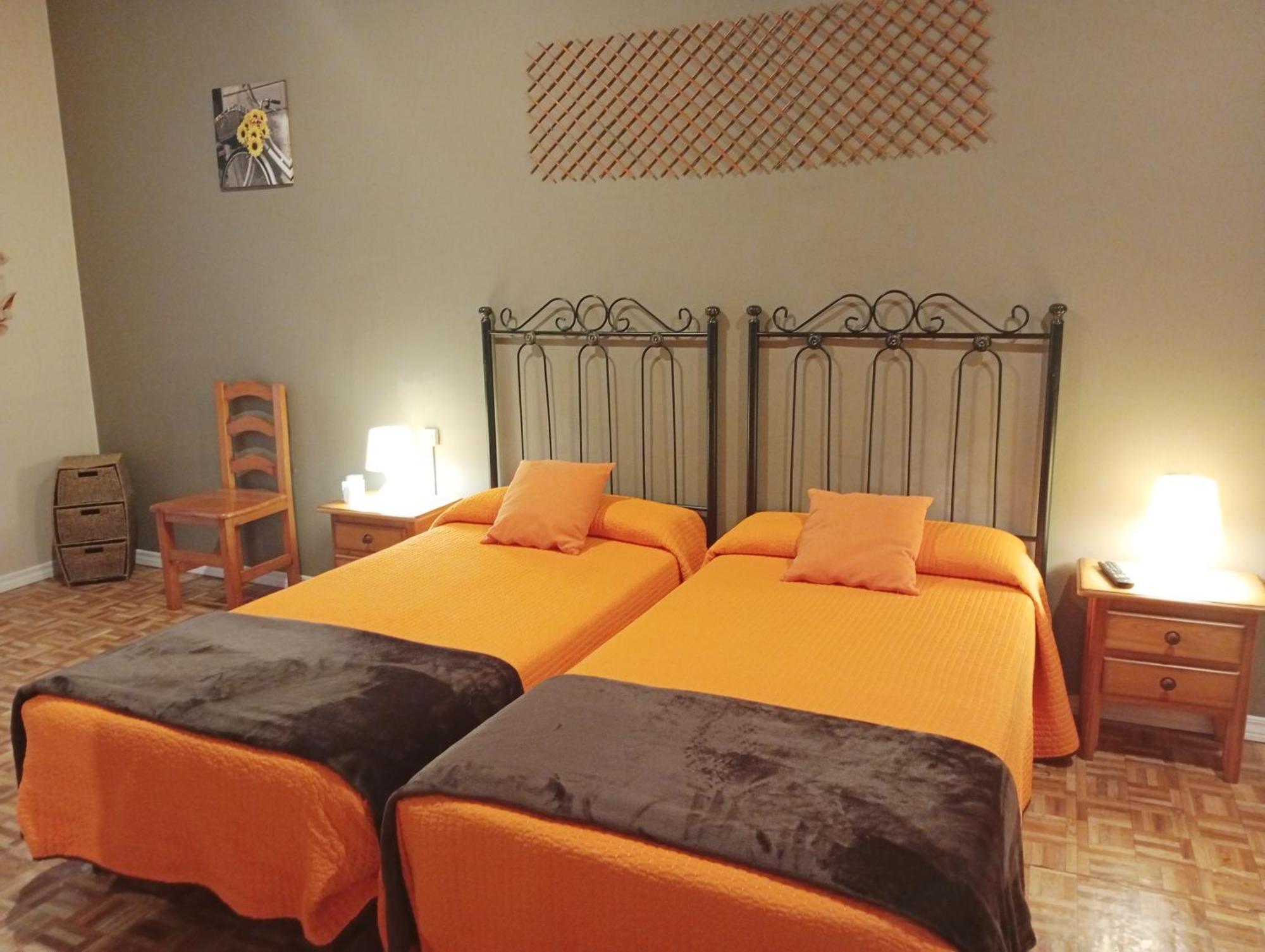 Hospedaje Don Pelayo Gijon Ruang foto